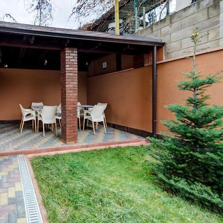 Catherine Hotel Кишинів Екстер'єр фото