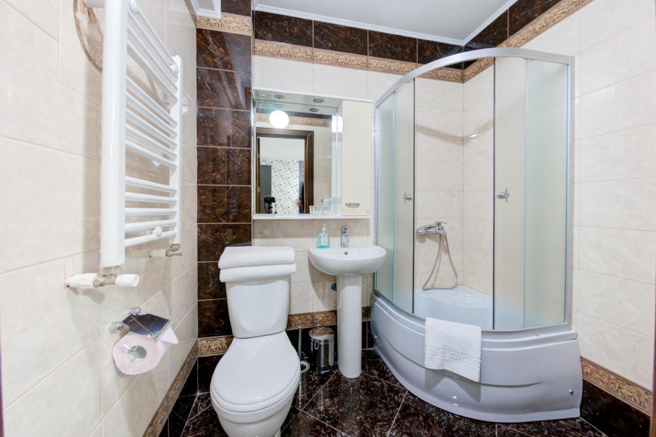 Catherine Hotel Кишинів Екстер'єр фото