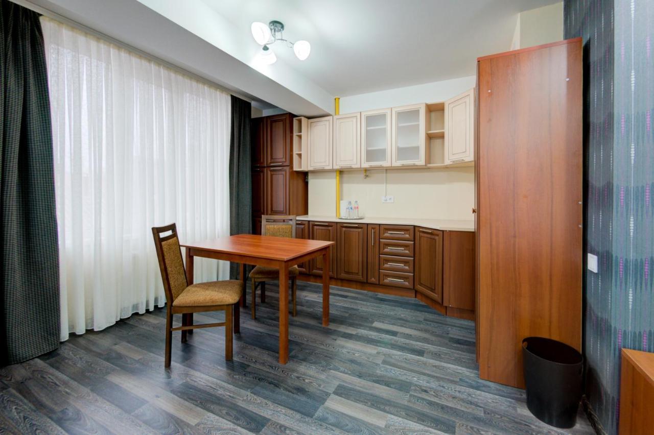Catherine Hotel Кишинів Екстер'єр фото
